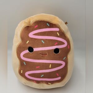 Squishmallows Deja the Chocolate Frosted Donut Plush Kelly Toys Sprinkles Pink